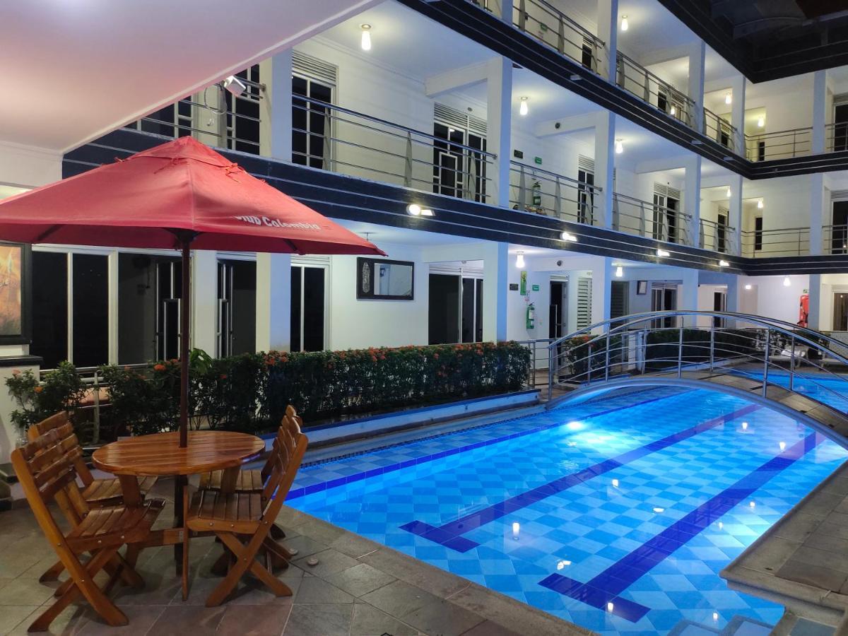 Confort Plaza Hotel Villavicencio Kültér fotó